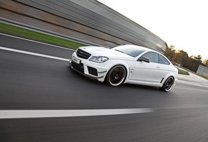 Mercedes-Benz C63 AMG Coupé Black Series محدَّثة من فاث